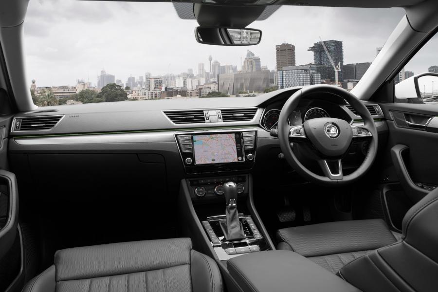  Skoda Superb 4x4 2016 года  (AU) (фото 16 из 18)